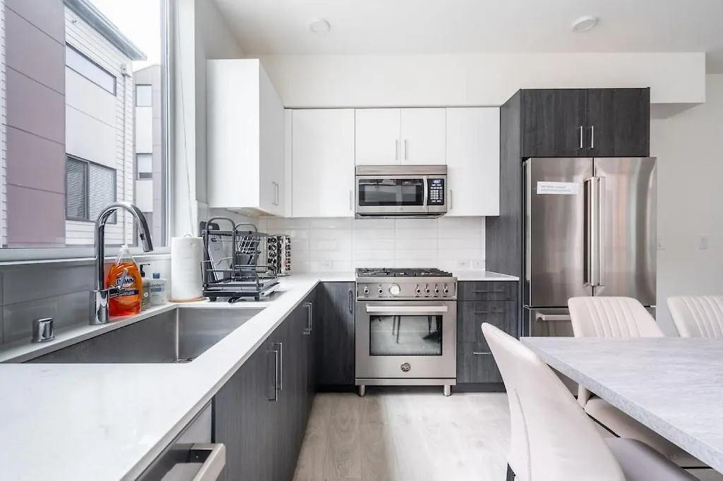 Holiday home Elegant Townhome In Green Lake Seattle